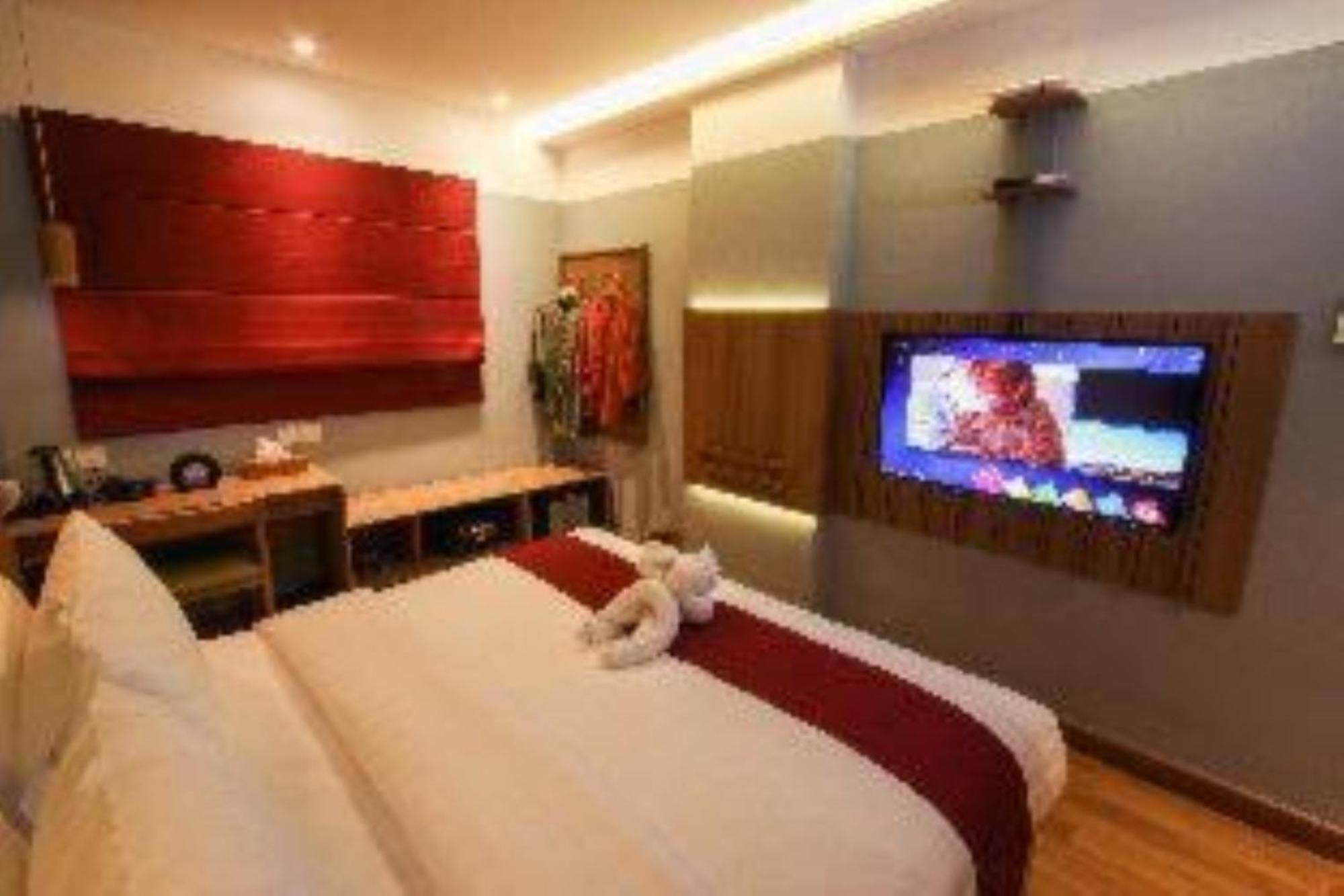Kuretakeso Kemang Hotel Giacarta Esterno foto