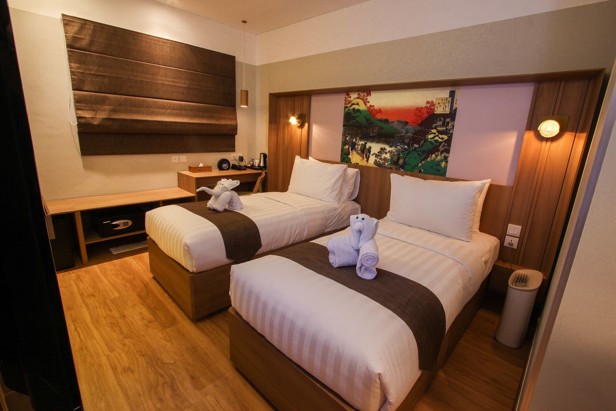 Kuretakeso Kemang Hotel Giacarta Esterno foto