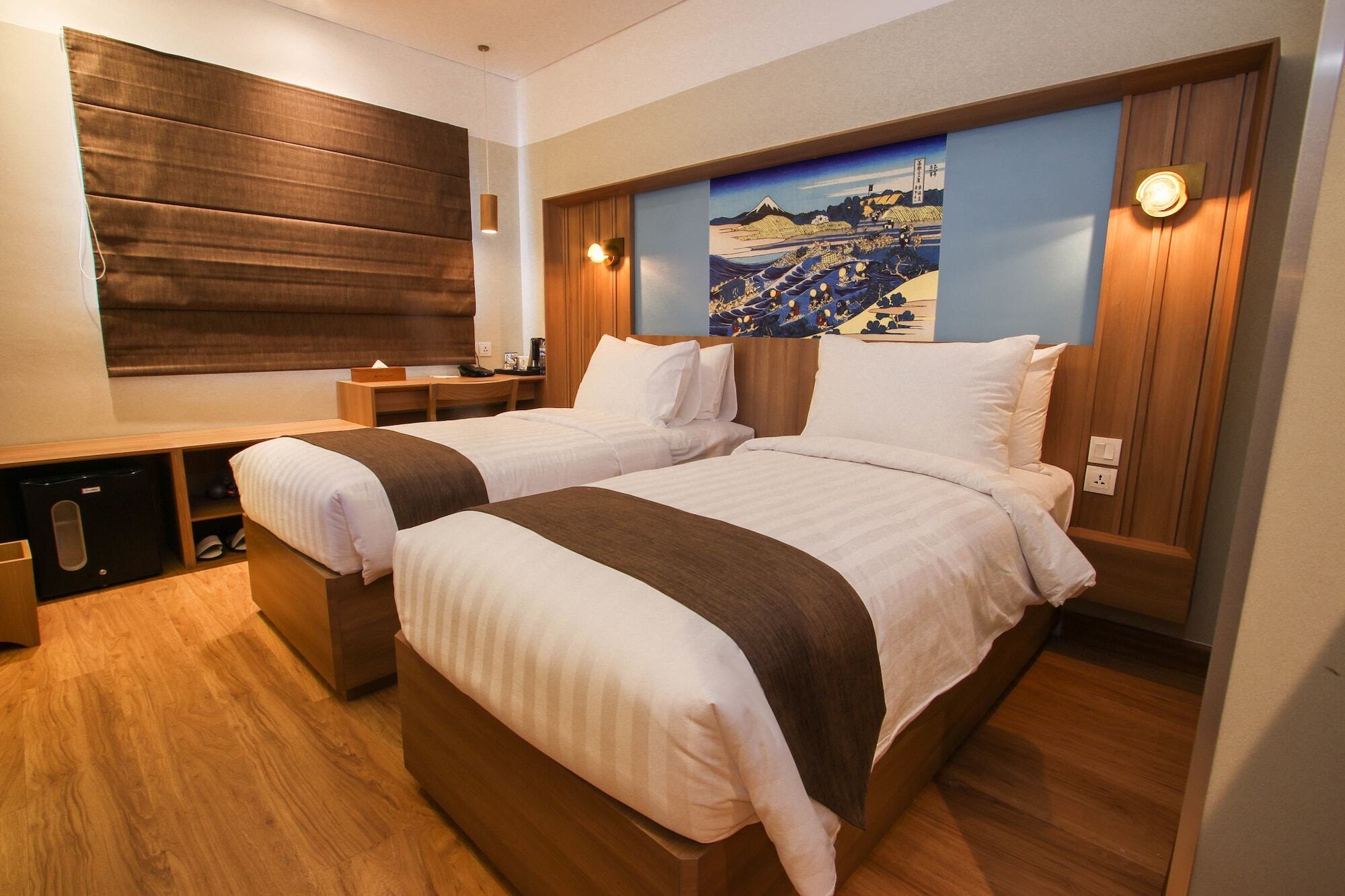 Kuretakeso Kemang Hotel Giacarta Esterno foto